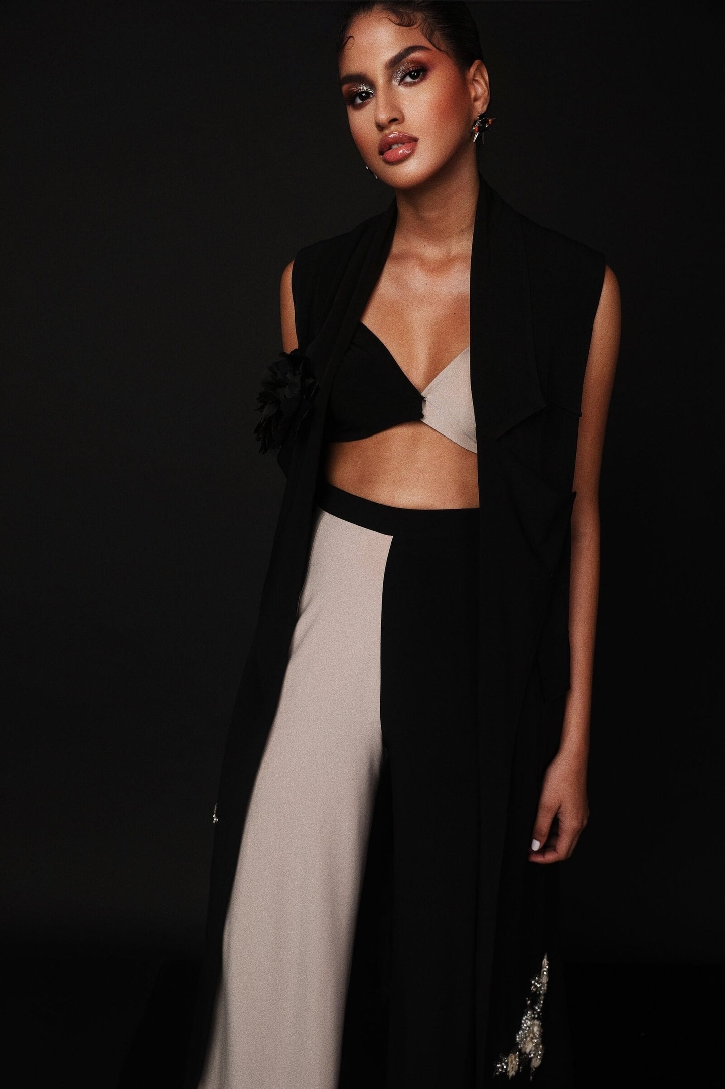 Black Jersey Relaxed Trench With Contrast Embroidery
