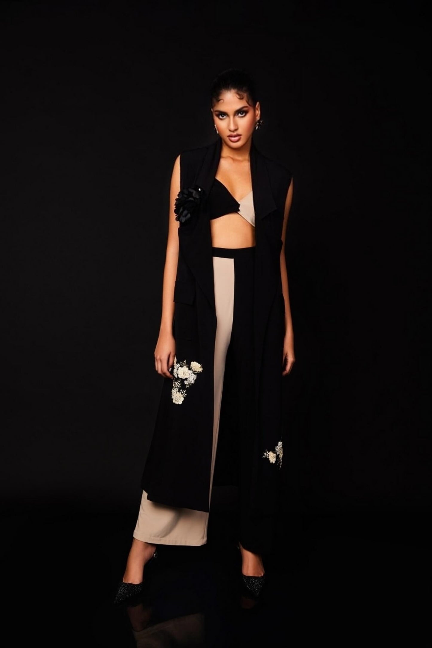 Black Jersey Relaxed Trench With Contrast Embroidery